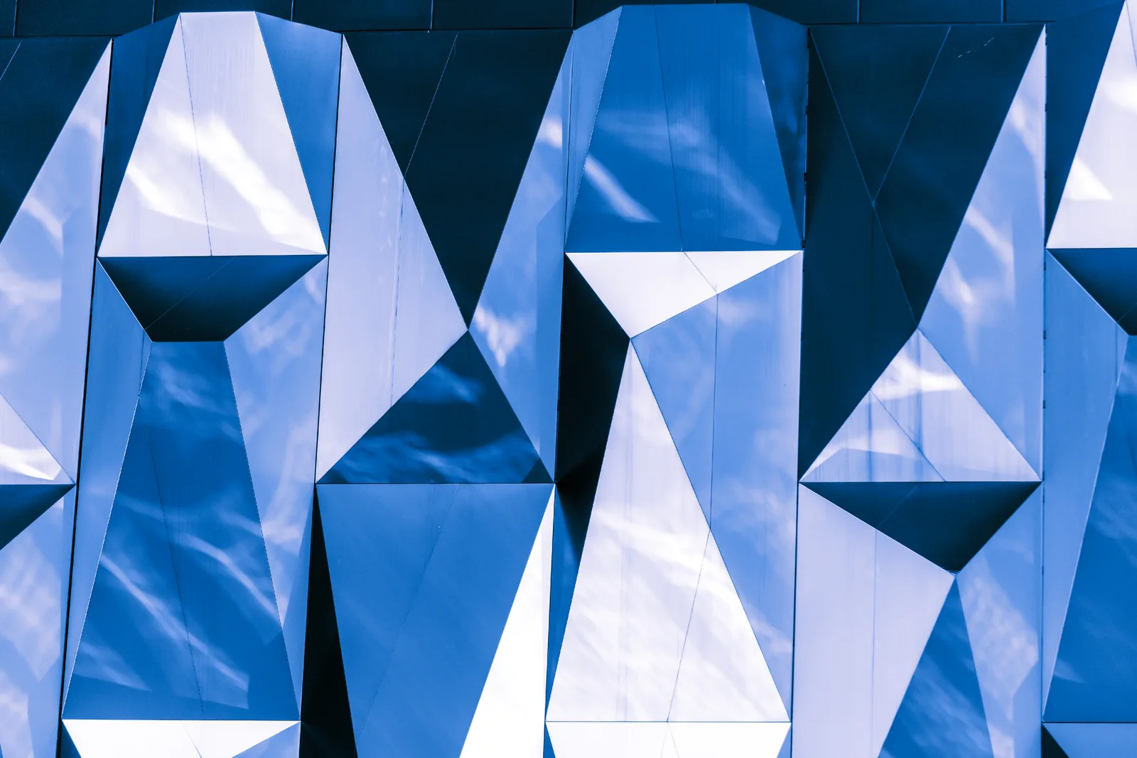 AI Act, LPD e marketing: cosa devono sapere le aziende svizzere, articolo Journal · AI & Compliance